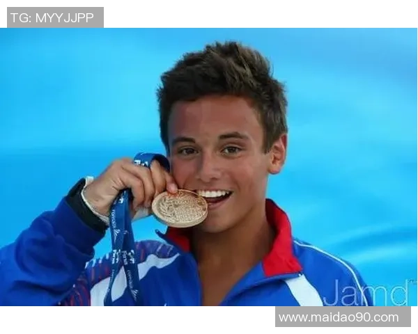 托马斯·戴利：从跳水冠军到时尚设计师的多元人生轨迹与成就探索