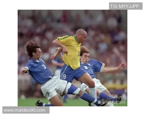 罗纳尔多闪耀绿茵赛场见证传奇球王从巅峰到永恒的辉煌旅程 罗纳尔多闪耀绿茵赛场见证传奇球王从巅峰到永恒的辉煌旅程